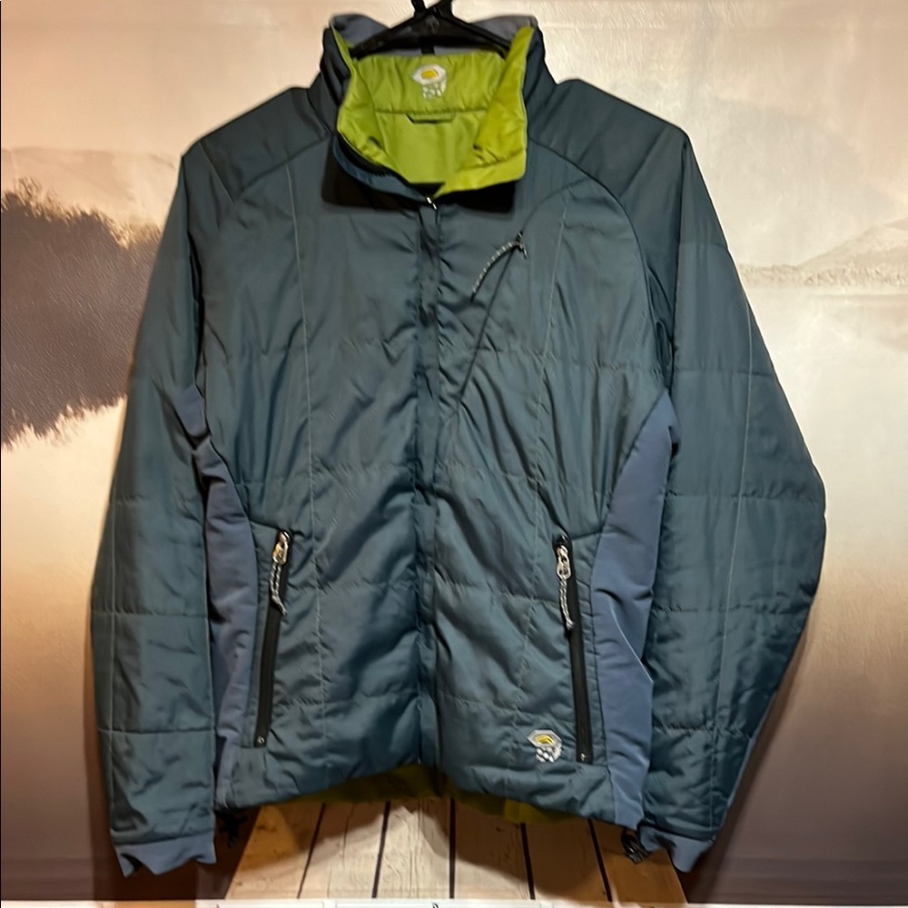 Mountain Hardwear full reversible primaloft Jacket.